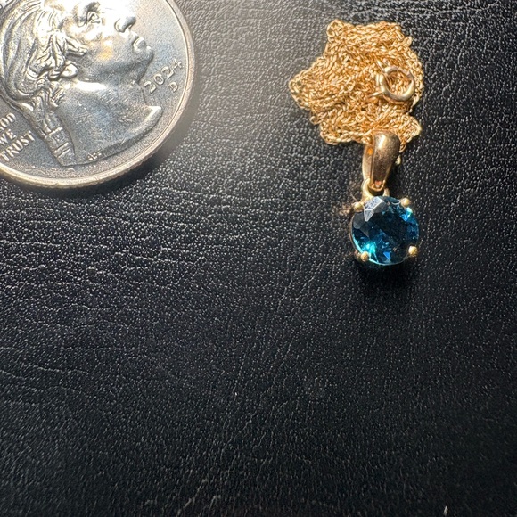Vintage 10Kt Gold Blue Topaz Necklace - Picture 3 of 4